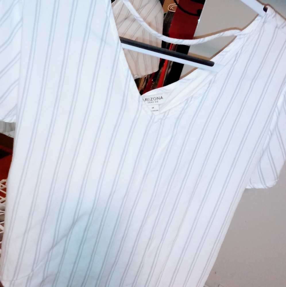 Cute Top. Like new